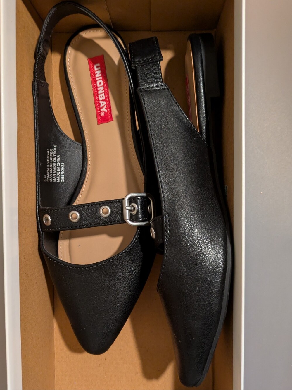 UNIONBAY Black Pointed Slingback Flats with Buckle Strap